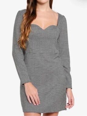 Abercrombie & Fitch Black and White Houndstooth Long Sleeve Dress